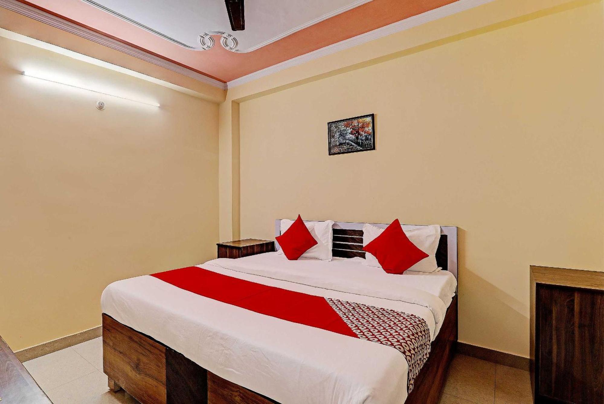 Super Hotel O Fort Inn Lucknow Esterno foto