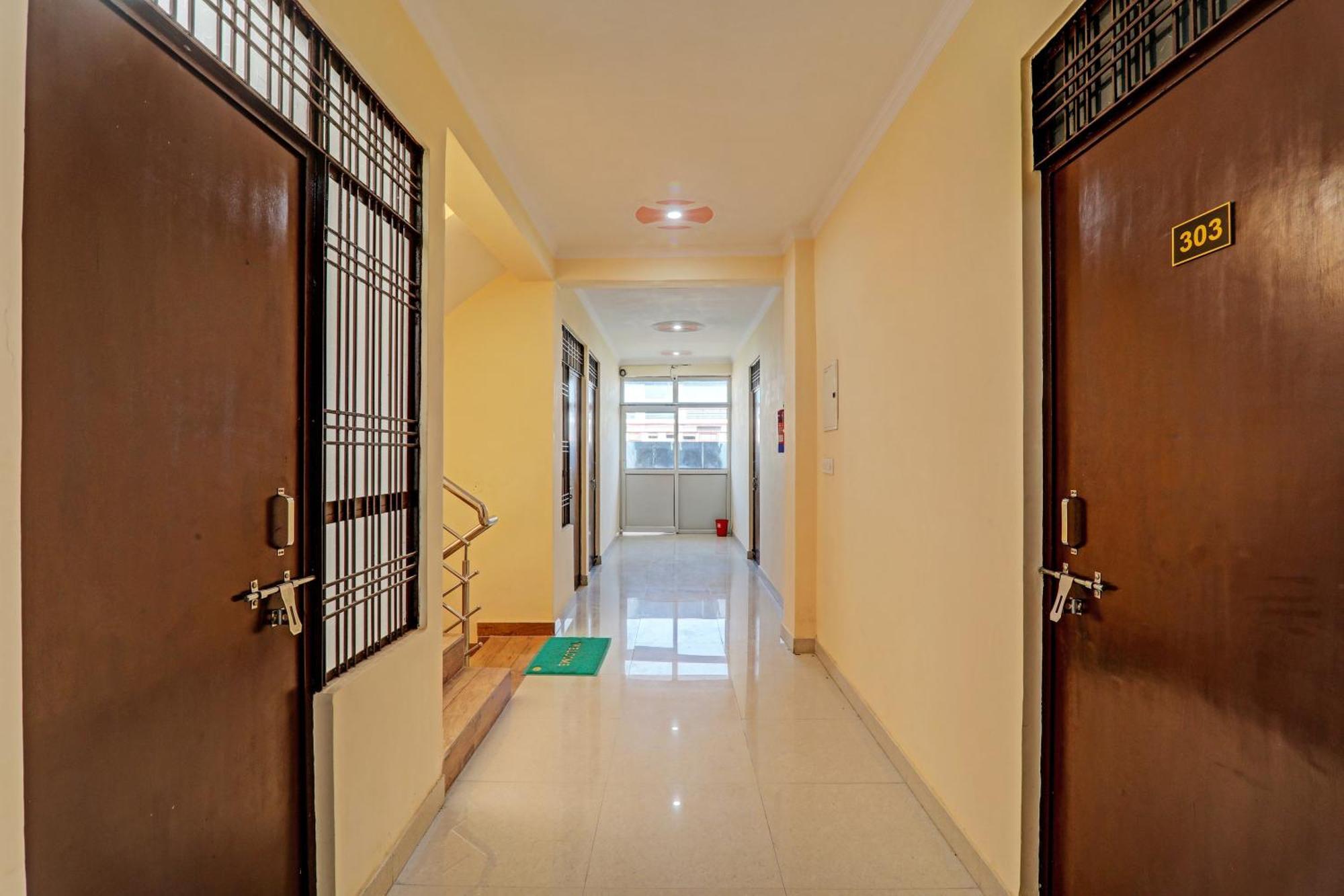 Super Hotel O Fort Inn Lucknow Esterno foto