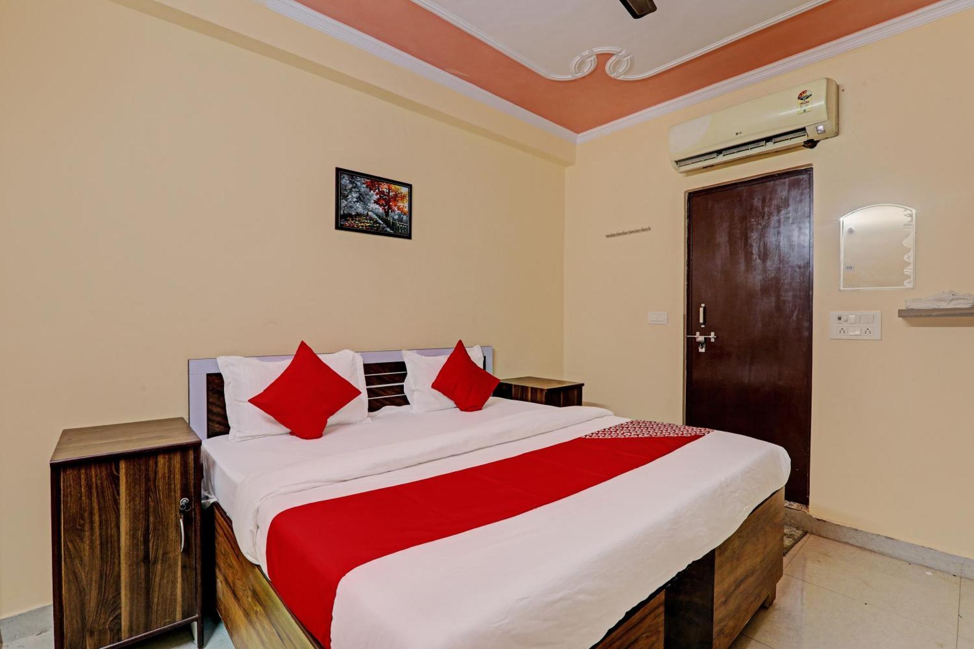 Super Hotel O Fort Inn Lucknow Esterno foto