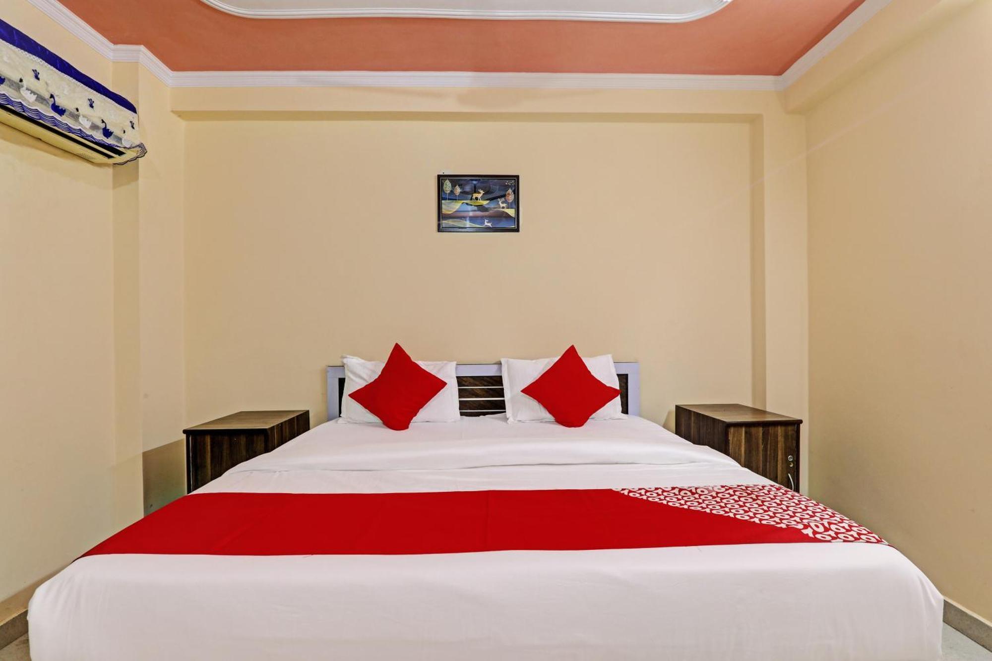 Super Hotel O Fort Inn Lucknow Esterno foto